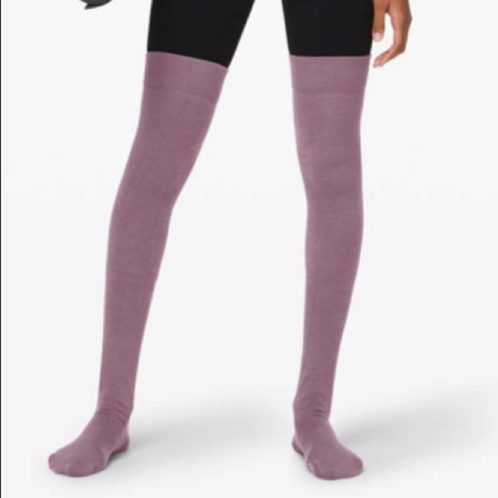 NWT lululemon savasana socks frosted mulberry